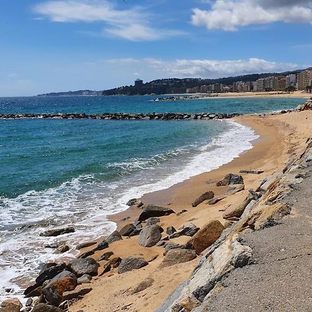 Apartamento En Primera Linea De Mar - Sant Antoni De Calonge กาลองเย ภายนอก รูปภาพ