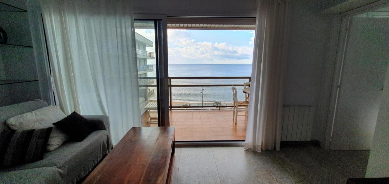 Apartamento En Primera Linea De Mar - Sant Antoni De Calonge กาลองเย ภายนอก รูปภาพ